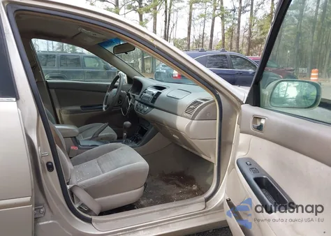 2005 Toyota Camry Le from USA, damaged, VIN 4T1BE32K15U992722